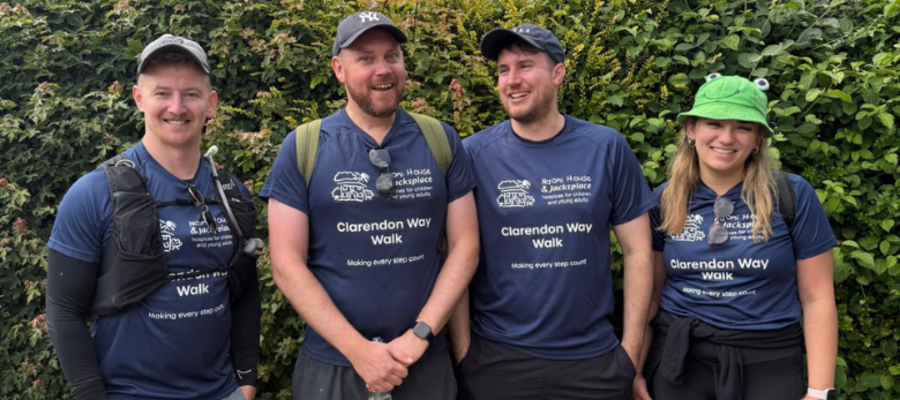 Navy Blue Modern Ways To Market Your Business Linkedin Carousel (1)